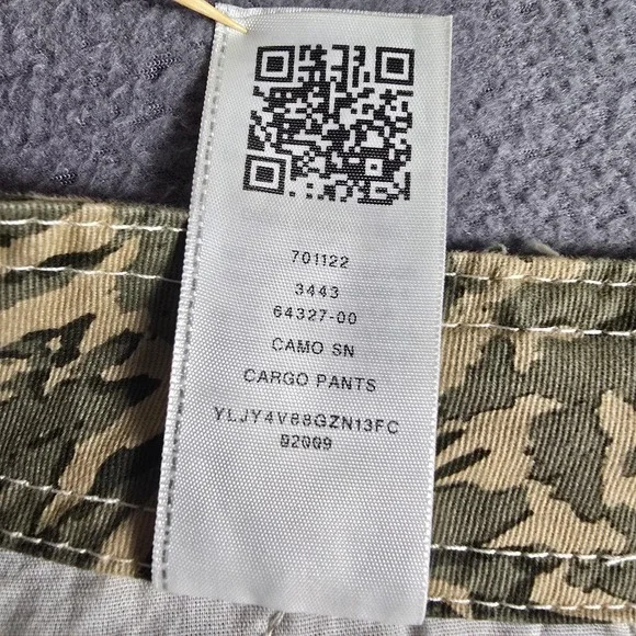 True Religion Cargo Pants Mens 38x32 Green Abstract Camo Straight Leg Utility - Picture 12 of 12